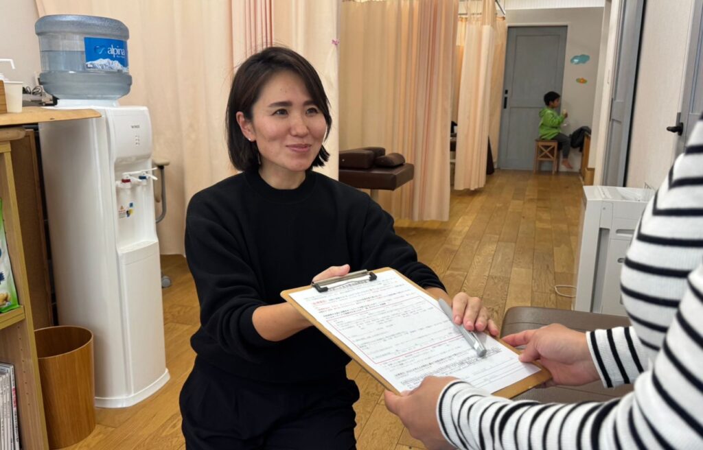ダイエット藤沢辻堂のラポール美容整体院で施術同意をいただく画像